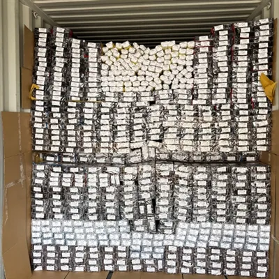 세라믹 타일을위한 인도네시아 고객 맞춤형 알루미늄 스트립